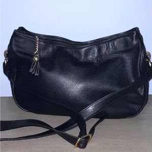 TONI GENUINE LEATHER BAG in Black. Shoulder bag & crossbody